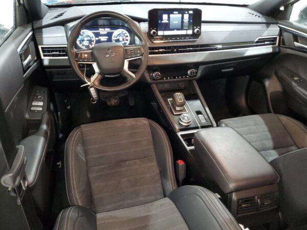 MITSUBISHI OUTLANDER WHITE - JA4J4UA89PZ052585
