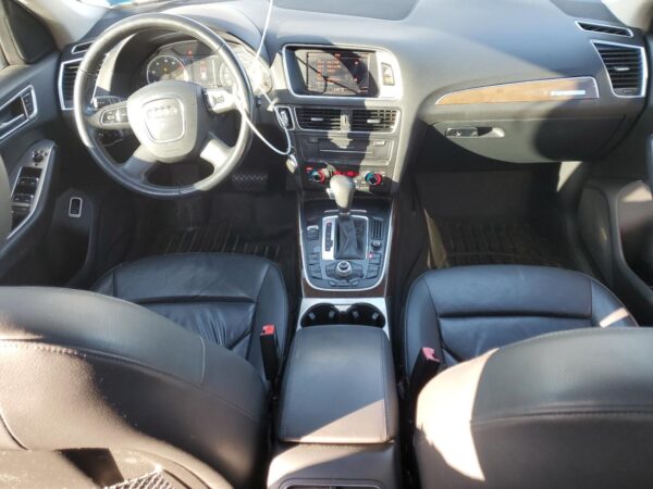 AUDI Q5 SILVER - WA1LFAFP0BA043430