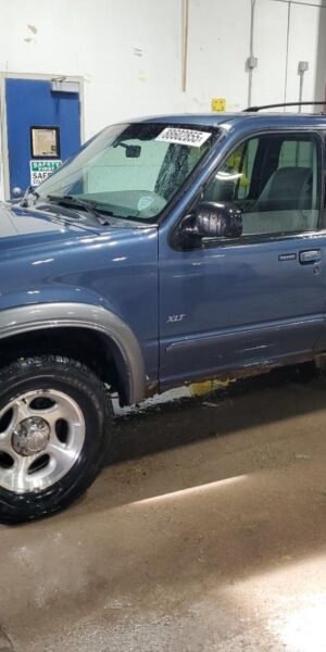 FORD EXPLORER BLUE - 1FMZU73E7YZC09573
