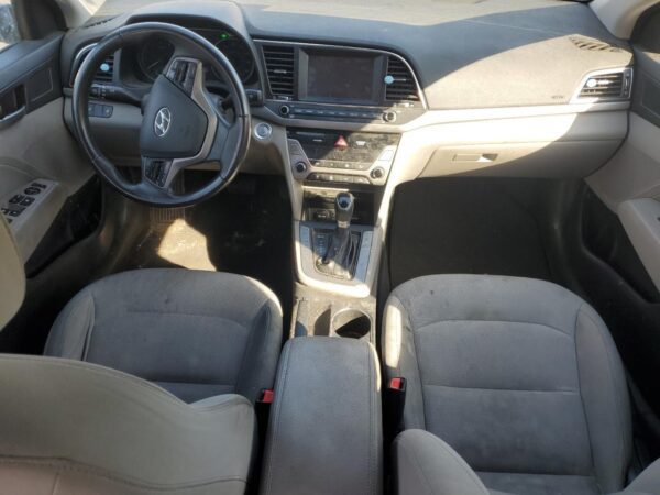 HYUNDAI ELANTRA SILVER - 5NPD84LF4HH019019