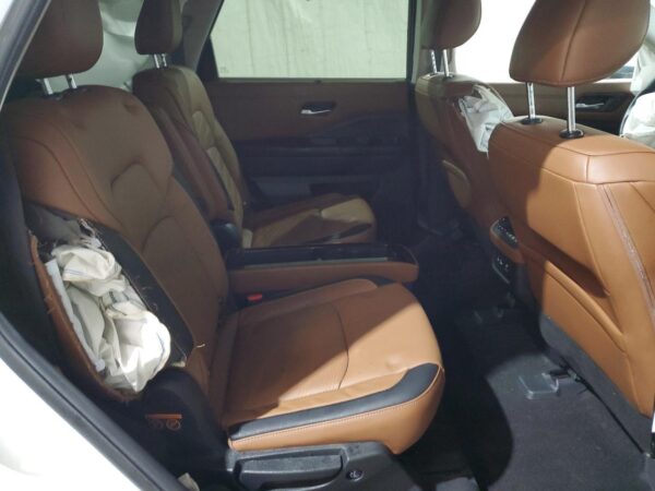 NISSAN PATHFINDER WHITE - 5N1DR3DKXRC217387