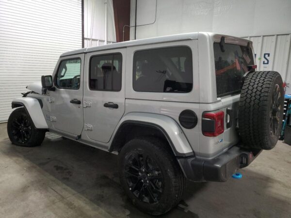 JEEP WRANGLER SILVER - 1C4RJXP66RW310235