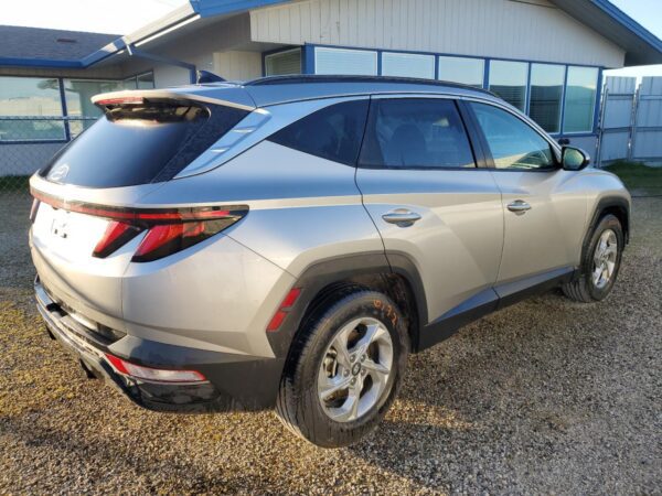 HYUNDAI TUCSON SILVER - 5NMJB3DE3RH300084