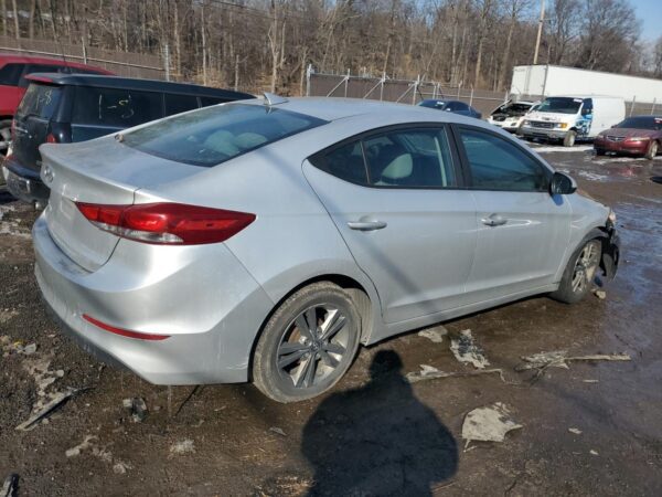 HYUNDAI ELANTRA SILVER - 5NPD84LF4HH019019