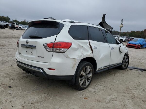 NISSAN PATHFINDER WHITE - 5N1AR2MN5EC713635