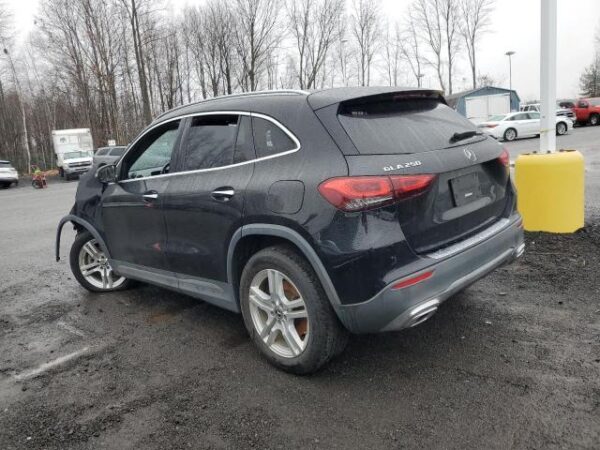 SUV - W1N4N4HB7MJ132410