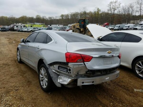 CHEVROLET IMPALA SILVER - 2G1105S3XH9100240