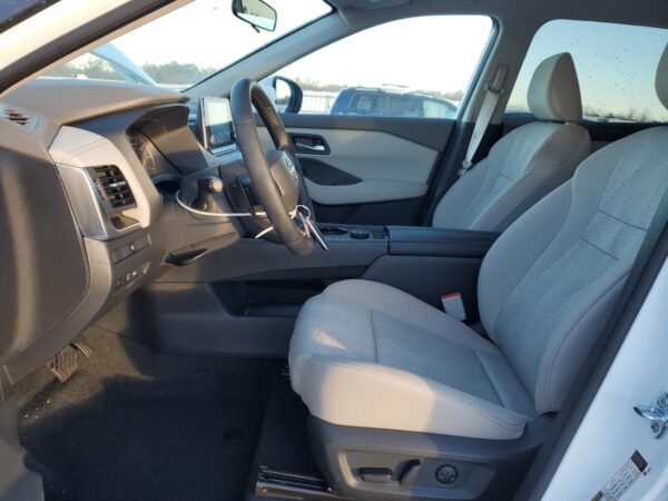 NISSAN ROGUE WHITE - 5N1BT3BB0SC784290