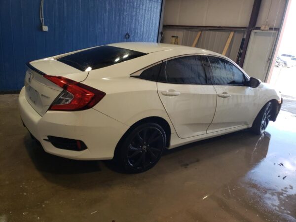 HONDA CIVIC WHITE - 2HGFC2F89KH571528