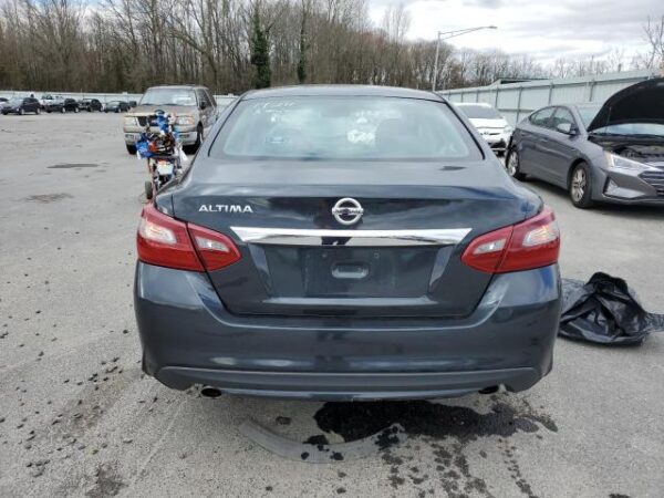Nissan ALTIMA 2018 - 1N4AL3AP1JC108335