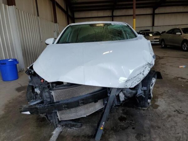 Hyundai Elantra 2019 - 5NPD74LF9KH494238