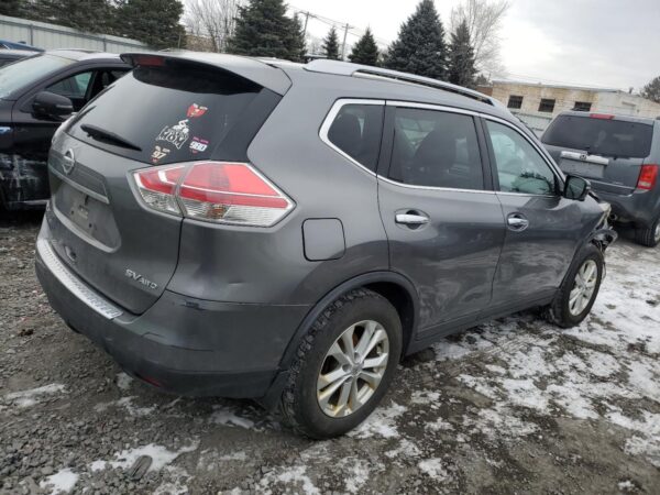 NISSAN ROGUE SILVER - KNMAT2MV1FP523069