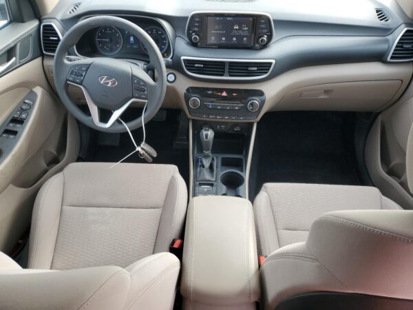 HYUNDAI TUCSON WHITE - KM8J33A46MU381135