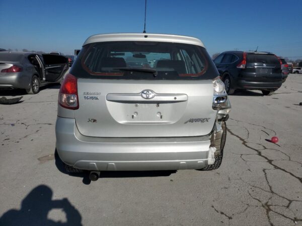 TOYOTA COROLLA SILVER - 2T1KR32E94C207409