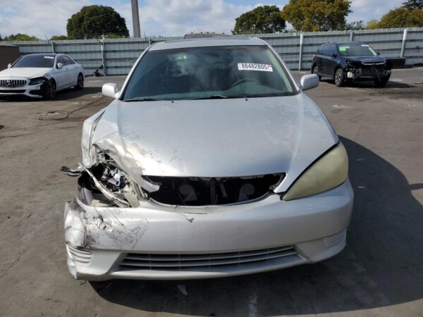 TOYOTA CAMRY GRAY - 4T1BE30K26U739557