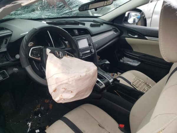 Honda Civic 2019 - 2HGFC2F64KH544235