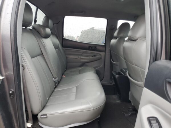 TOYOTA TACOMA GRAY - 5TFJU4GNXFX074561