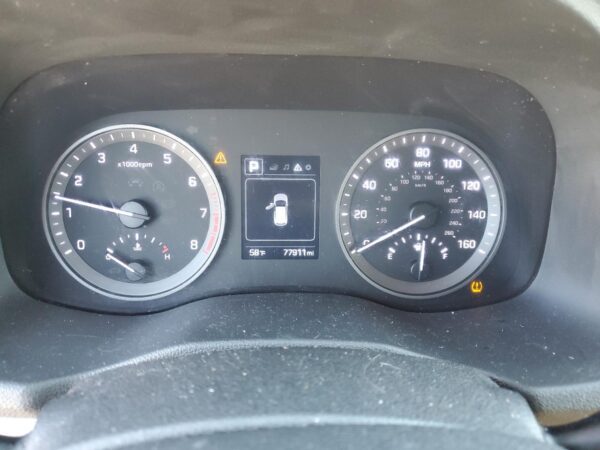 HYUNDAI TUCSON BURGUNDY - KM8J23A4XJU809111