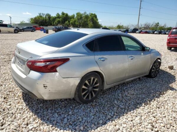 Nissan ALTIMA 2018 - 1N4AL3AP2JC126441