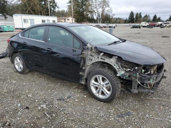 Chevrolet CRUZE 2018 - 1G1BE5SM1J7215511