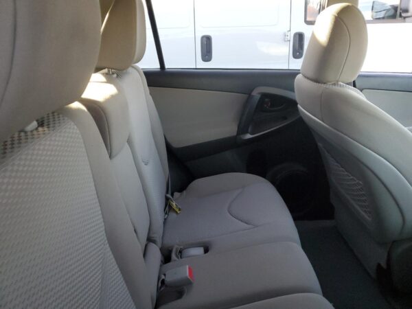 TOYOTA RAV4 SILVER - JTMBF4DV9C5050973