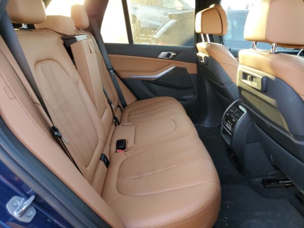 BMW X5 BLUE - 5UXCR6C06N9L52521