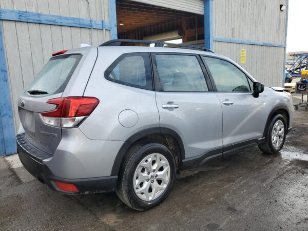 SUBARU FORESTER SILVER - JF2SKACC4KH511375