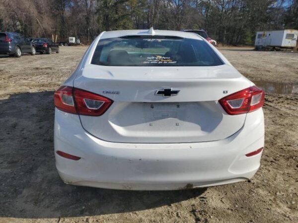 Chevrolet CRUZE 2018 - 1G1BE5SM3J7218782