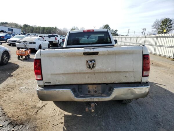 RAM 1500 WHITE - 3C6JR6DG3EG165376