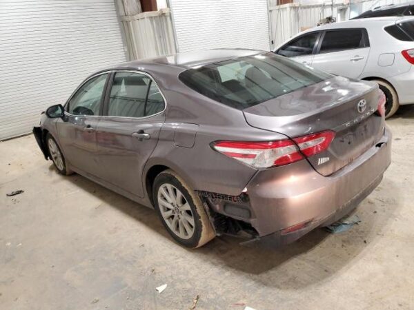 Toyota CAMRY 2018 - 4T1B11HK0JU623853