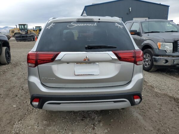 MITSUBISHI OUTLANDER SILVER - JA4AD3A38LZ035849
