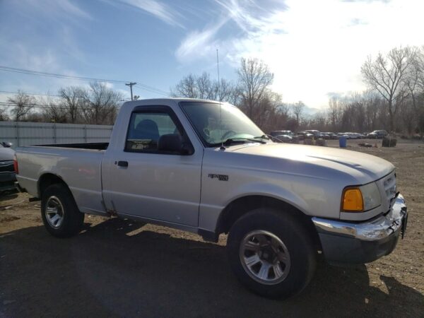 FORD RANGER SILVER - 1FTYR10D63TA35937