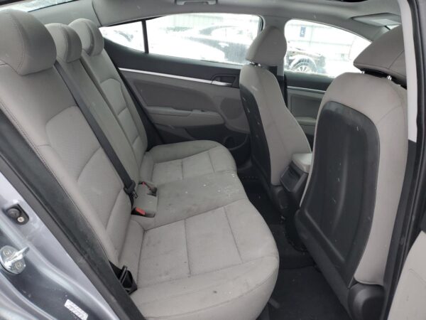 HYUNDAI ELANTRA GRAY - KMHD84LFXKU827755