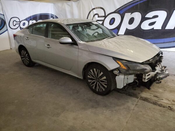 NISSAN ALTIMA SILVER - 1N4BL4DVXPN375152