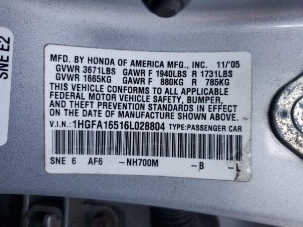 HONDA CIVIC SILVER - 1HGFA16516L028804