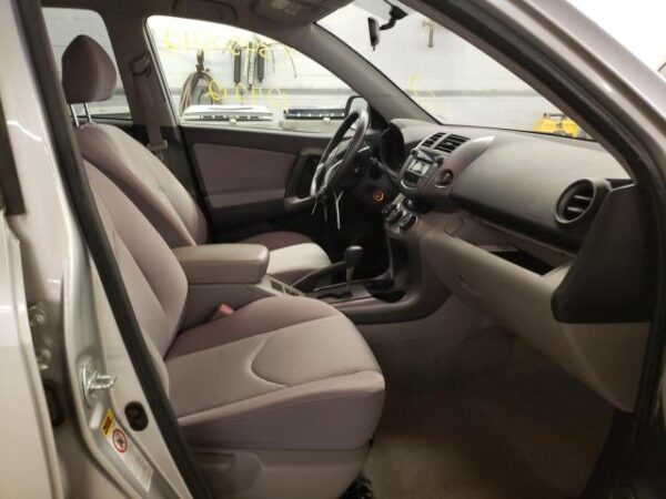 TOYOTA RAV4 SILVER - JTMZD33V065027635