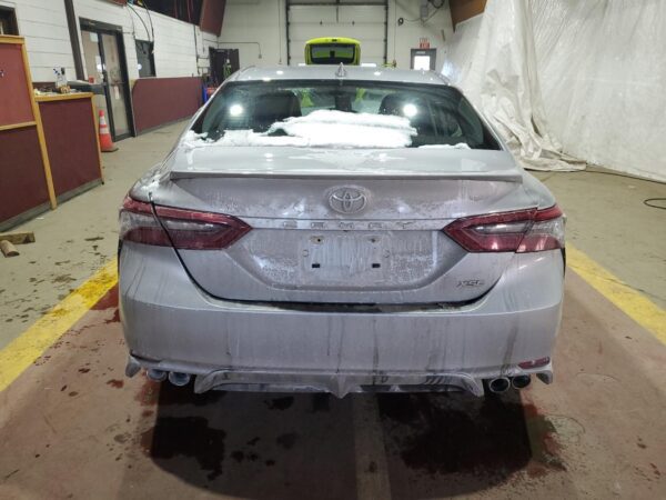 TOYOTA CAMRY SILVER - 4T1K61AK5RU879638