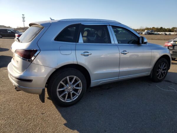 AUDI Q5 SILVER - WA1LFAFP0BA043430