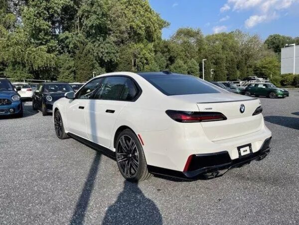 Bmw 760I Xdrive 2023 White 4.4L — WBA33EJ00PCM28480