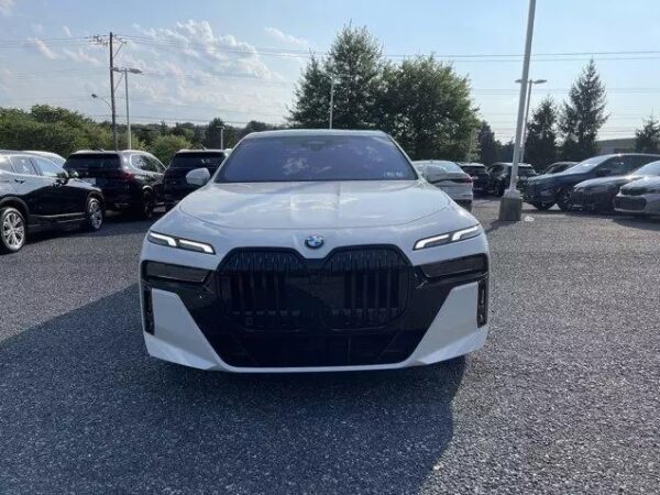 Bmw 760I Xdrive 2023 White 4.4L — WBA33EJ00PCM28480