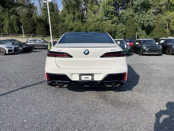 Bmw 760I Xdrive 2023 White 4.4L — WBA33EJ00PCM28480