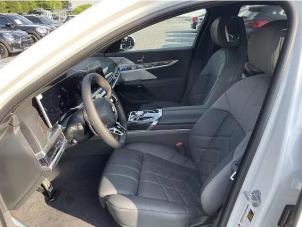 Bmw 760I Xdrive 2023 White 4.4L — WBA33EJ00PCM28480