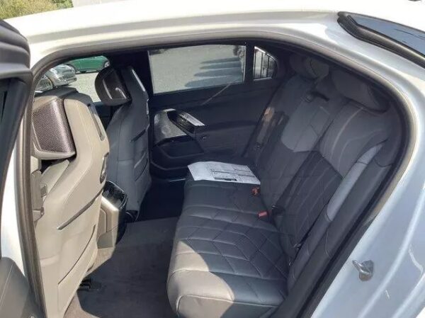 Bmw 760I Xdrive 2023 White 4.4L — WBA33EJ00PCM28480