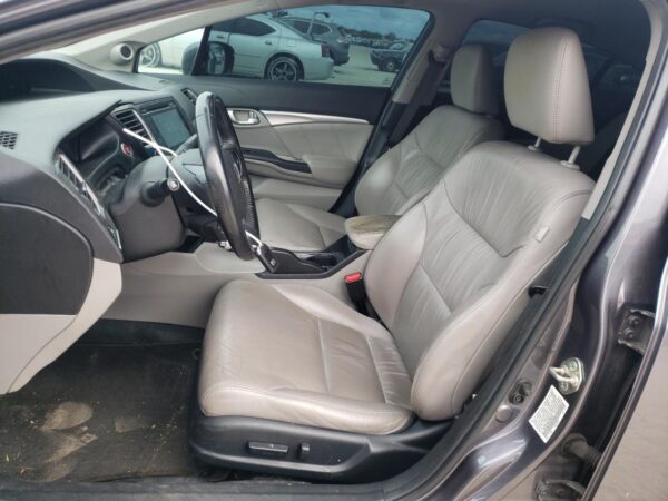 HONDA CIVIC SILVER - 19XFB2F98FE099401