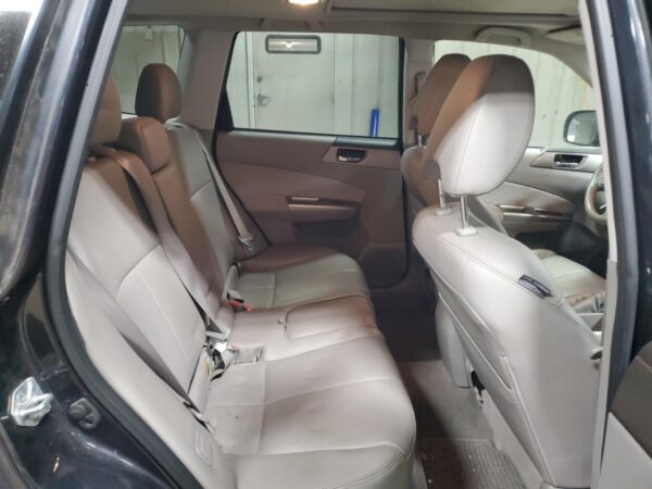 SUBARU FORESTER GRAY - JF2SH64689H750653