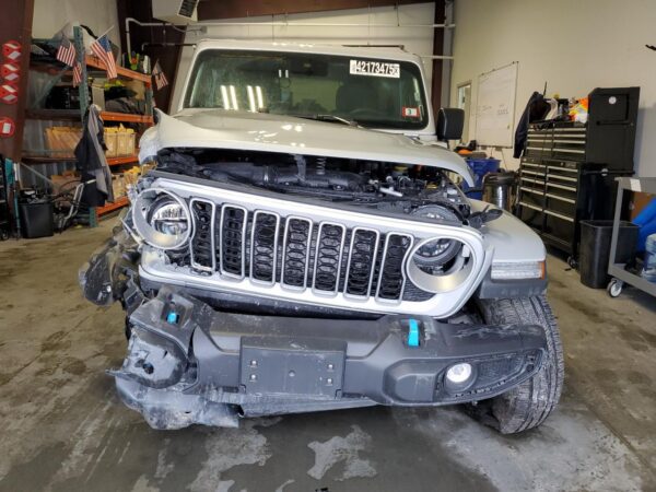 JEEP WRANGLER SILVER - 1C4RJXP66RW310235