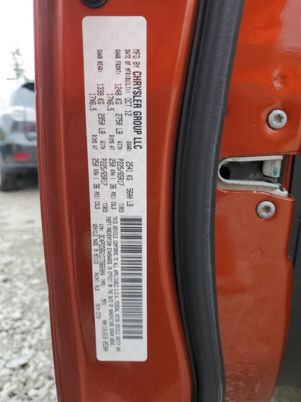 DODGE JOURNEY BURGUNDY - 3C4PDDBG1DT566004