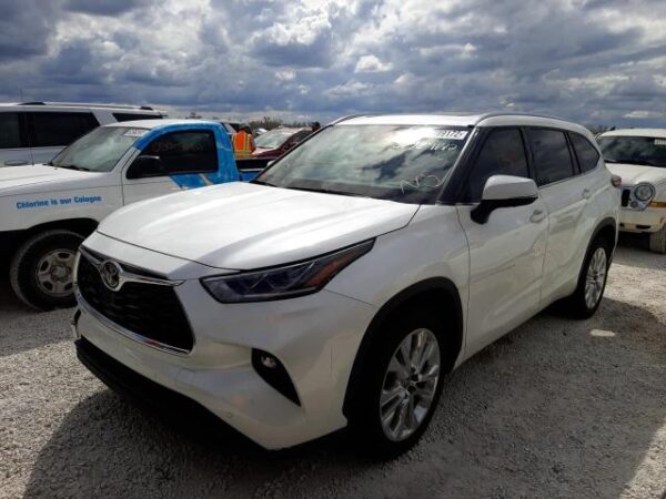 2021 Toyota Highlander White - 5TDYZRAHXMS035813