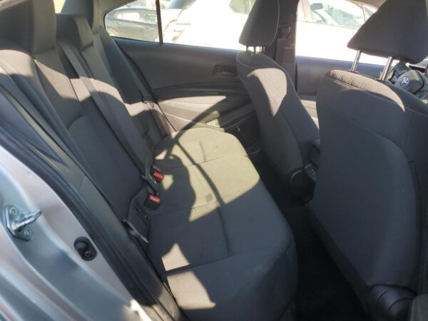 TOYOTA COROLLA SILVER - JTDB4MEE3PJ001107