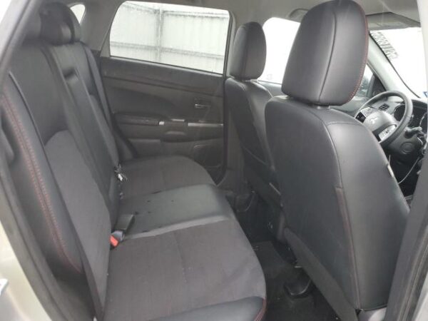 Mitsubishi OUTLANDER 2023 - JA4ARUAU4PU011549
